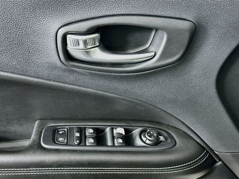 Used 2019 Jeep Compass High Altitude FWD image 15