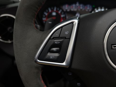 Used 2022 Chevrolet Camaro ZL1 image 24