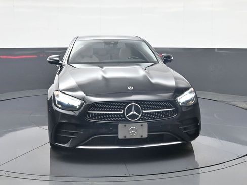 Used 2021 Mercedes-Benz E 350 4MATIC Sedan image 2
