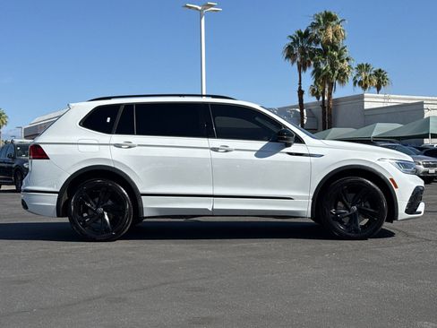 Used 2023 Volkswagen Tiguan SE R-Line FWD image 2