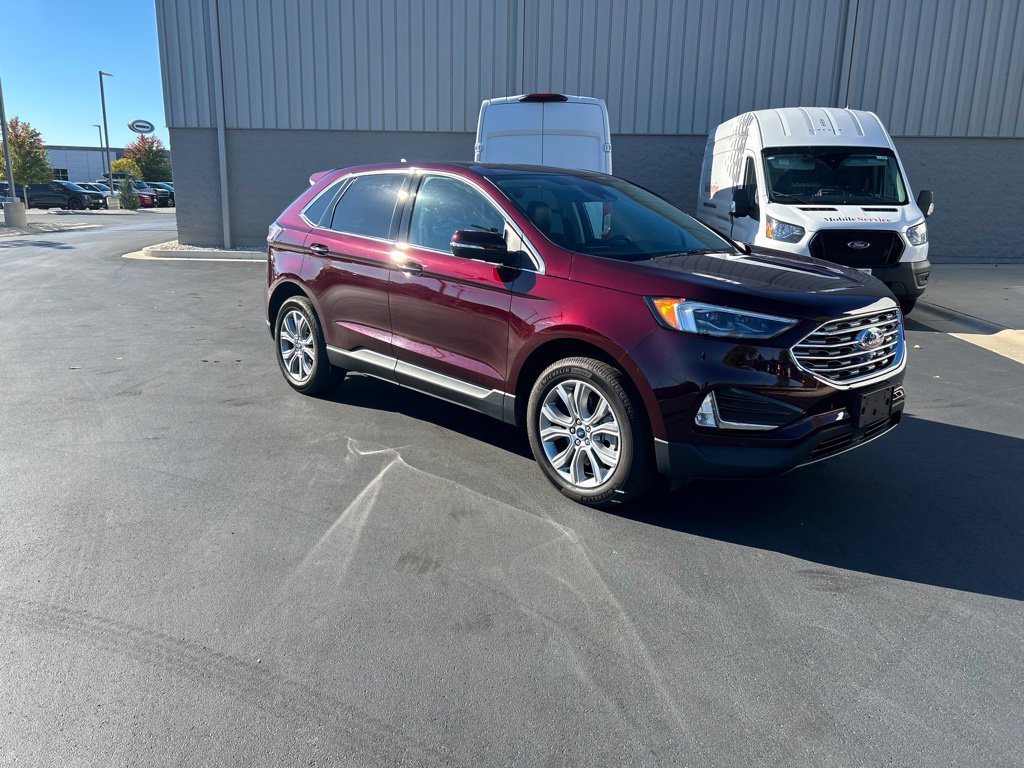 Certified 2024 Ford Edge Titanium w/ Equipment Group 301A AWD/4WD image 8