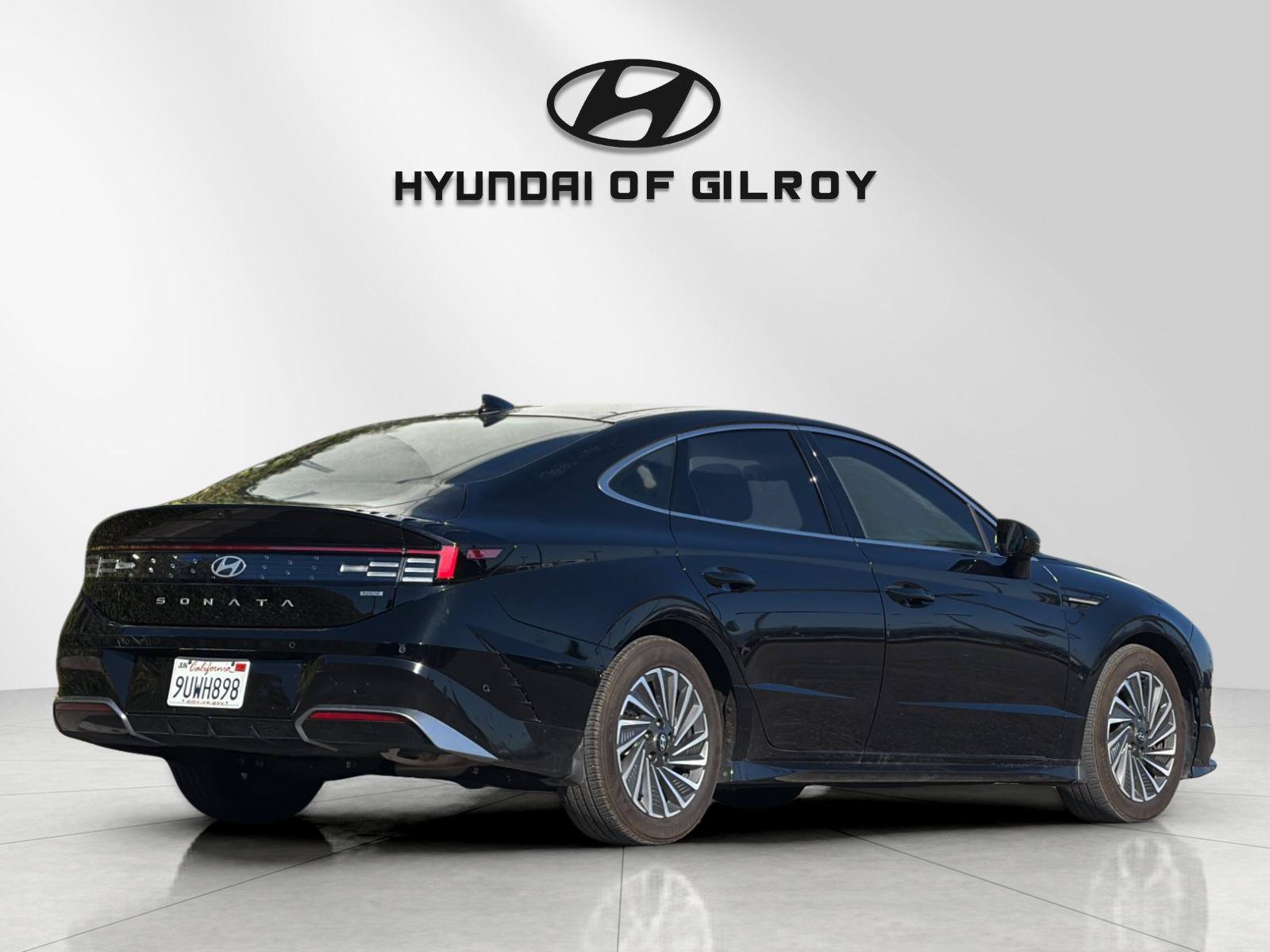 Used 2025 Hyundai Sonata Limited FWD image 5
