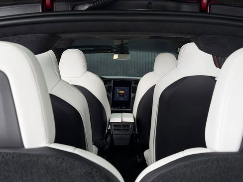 Used 2020 Tesla Model X Performance image 15