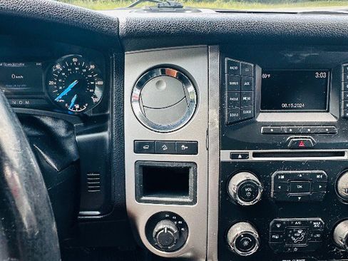 Used 2016 Ford Expedition XLT w/ Equipment Group 201A image 29