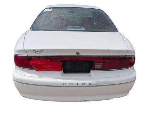 Used 2001 Buick Century Custom w/ Premium Pkg FWD image 4