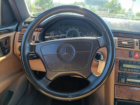 Used 1998 Mercedes-Benz E 320 Sedan image 18