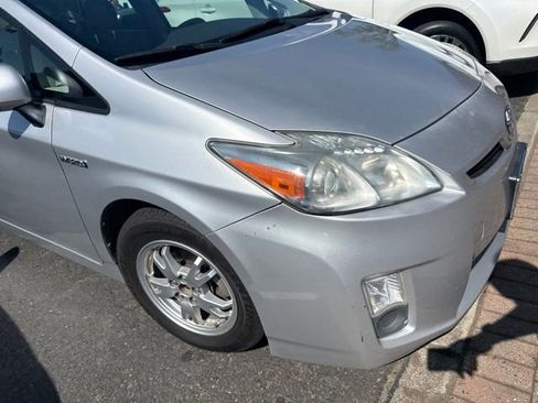 Used 2010 Toyota Prius Five FWD image 1
