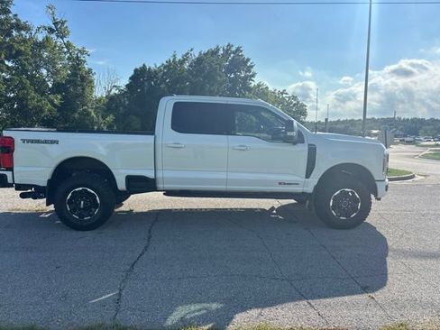 New 2026 Ford F350 Platinum w/ Tremor Off-Road Package AWD/4WD image 3