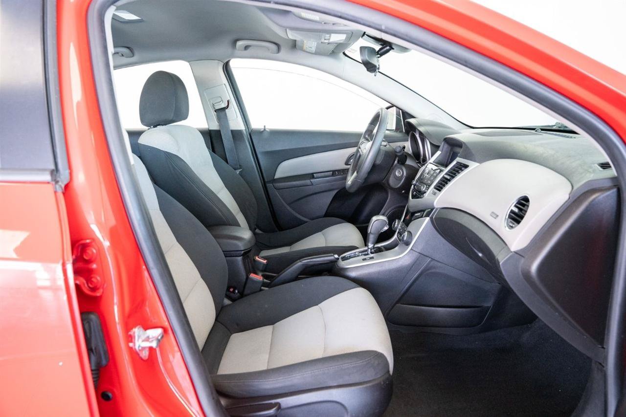 Used 2015 Chevrolet Cruze LS FWD image 10