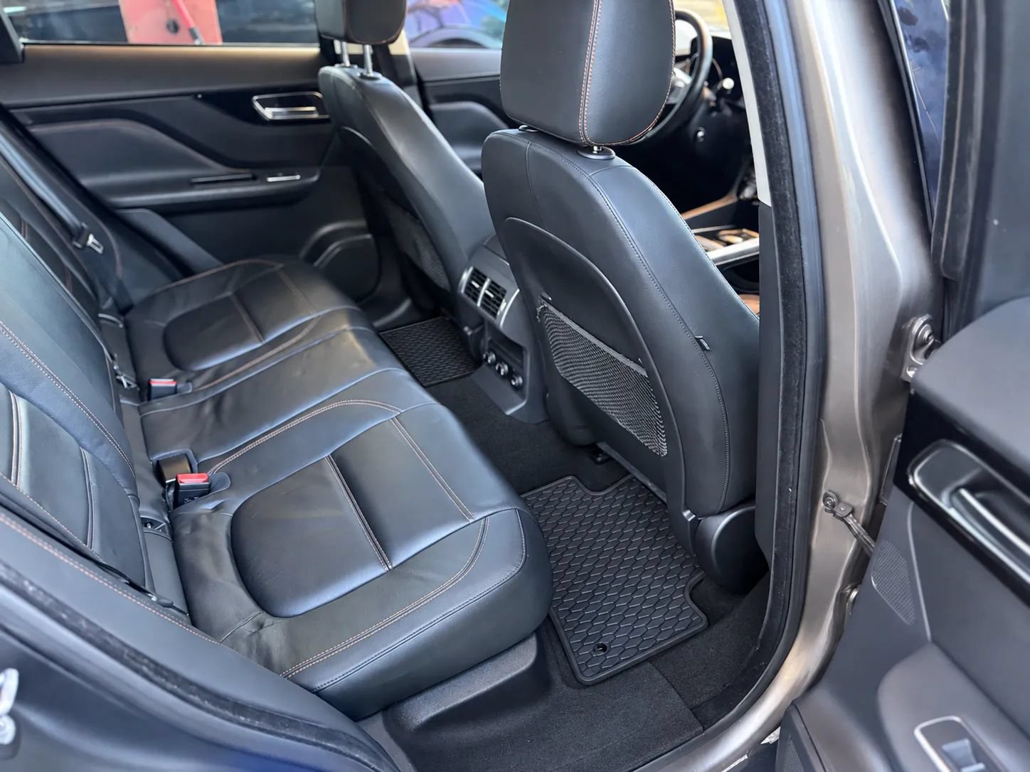 Used 2017 Jaguar F-PACE Prestige AWD/4WD image 14