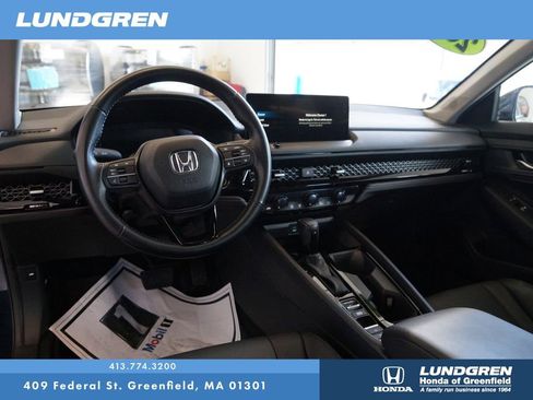 Used 2025 Honda Accord EX-L image 16