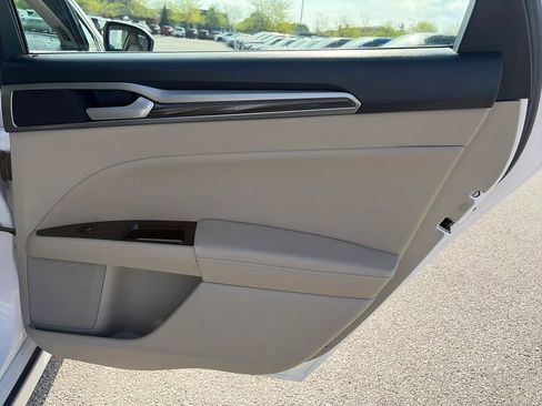 Used 2019 Ford Fusion SEL FWD image 32