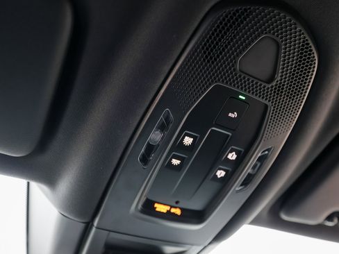 Certified 2024 Porsche Cayenne S image 21