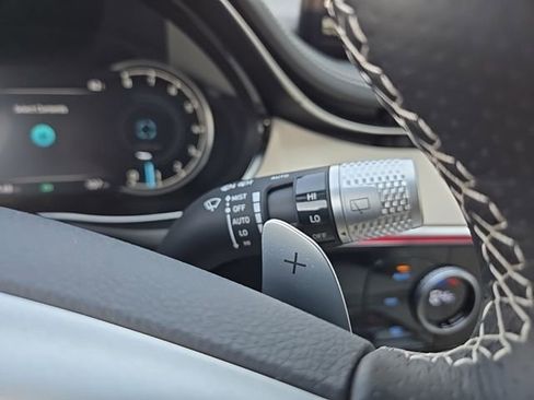 Used 2025 Genesis GV70 3.5T Sport w/ Sport Advanced Package image 37