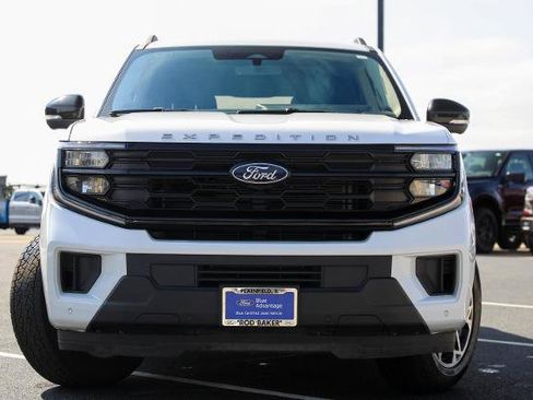 Certified 2025 Ford Expedition Active AWD/4WD image 2