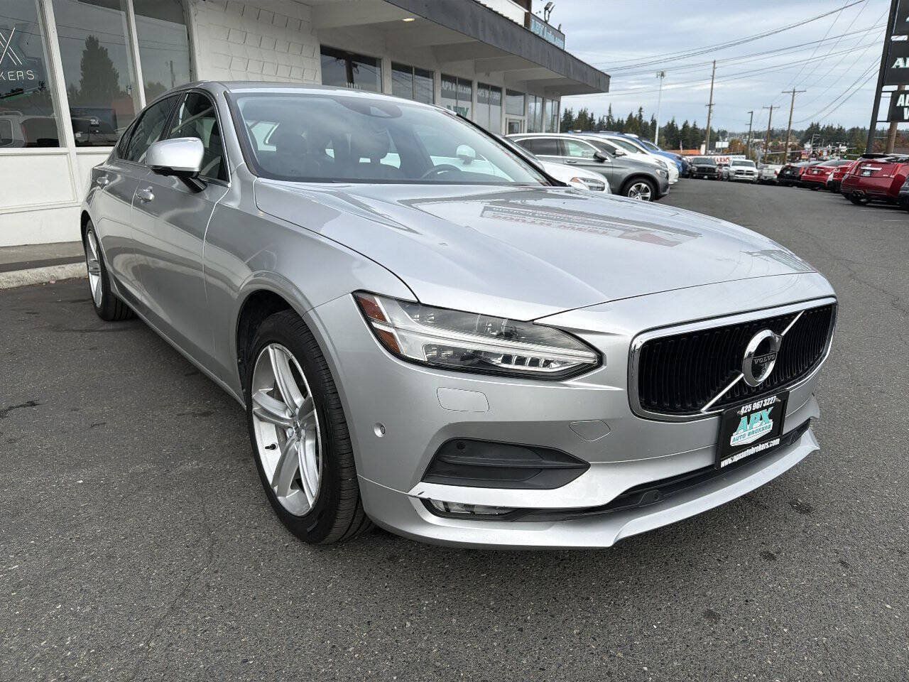 Used 2018 Volvo S90 T5 Momentum w/ Convenience Package AWD/4WD image 11