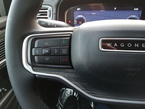 Used 2022 Jeep Wagoneer Series II AWD/4WD image 21