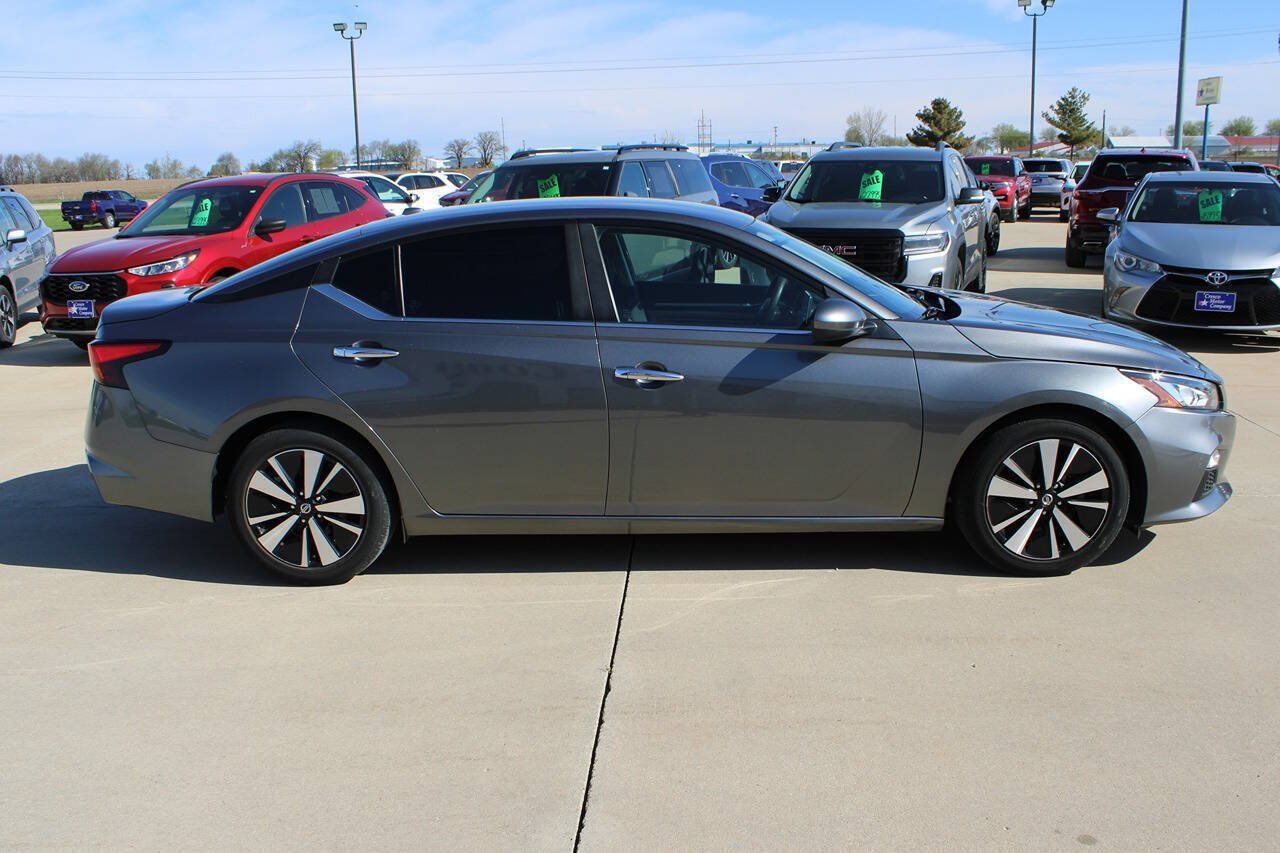 Used 2022 Nissan Altima 2.5 SV FWD image 4
