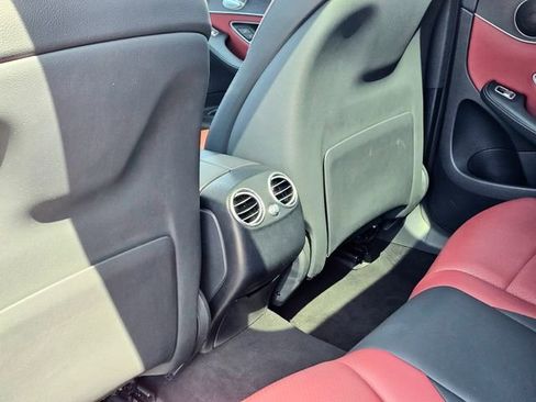 Used 2022 Mercedes-Benz GLC 300 4MATIC image 24