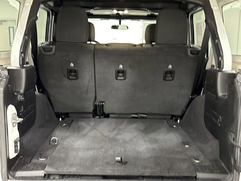 Used 2023 Jeep Wrangler Sport S image 10