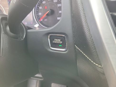 Used 2023 GMC Acadia SLT image 25