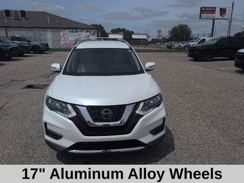 Used 2020 Nissan Rogue SV FWD image 15