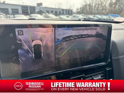 New 2026 Nissan Pathfinder Platinum image 33