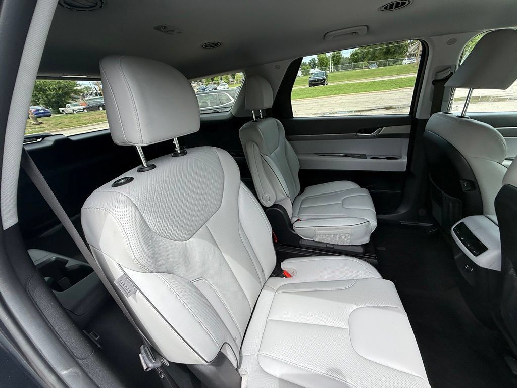 Used 2024 Hyundai Palisade SEL FWD image 37