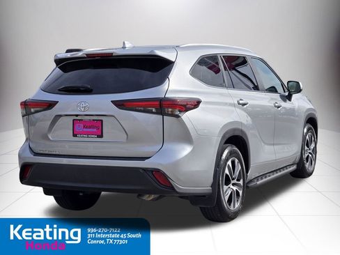 Used 2024 Toyota Highlander LE image 5