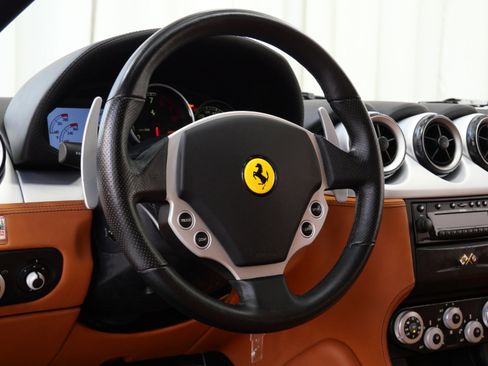 Used 2005 Ferrari 612 Scaglietti image 14