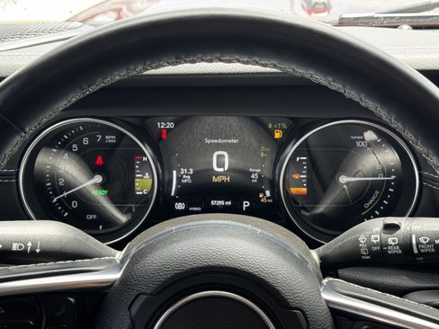 Used 2022 Jeep Wrangler Unlimited Sahara AWD/4WD image 16