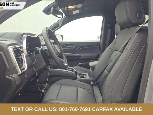 Used 2024 GMC Canyon Elevation w/ Convenience Package AWD/4WD image 4