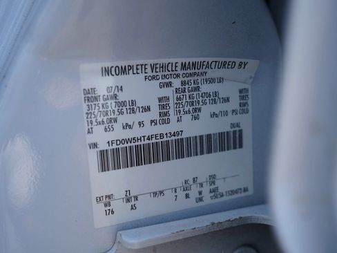 Used 2015 Ford F550 4x4 Crew Cab Super Duty image 33