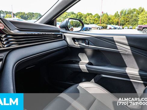 Used 2025 Toyota Camry SE image 47