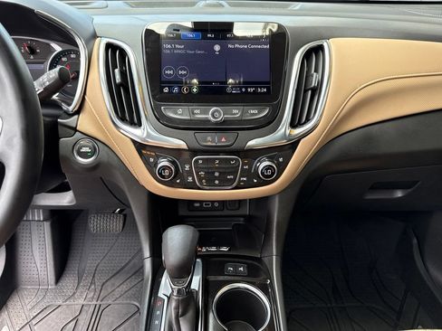 Used 2023 Chevrolet Equinox Premier FWD image 19
