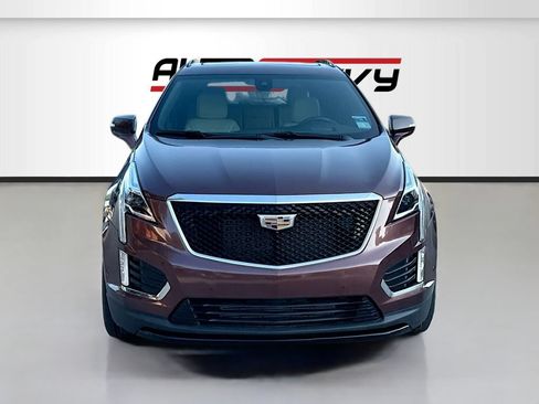 Used 2022 Cadillac XT5 Sportv w/ Technology Package AWD/4WD image 2