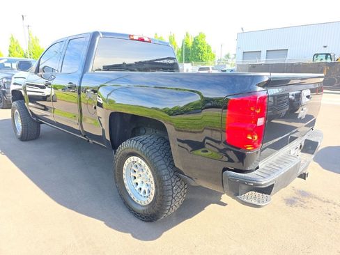 Used 2019 Chevrolet Silverado 1500 LT AWD/4WD image 3