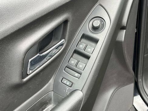 Used 2018 Chevrolet Trax LT w/ LT Convenience Package image 27