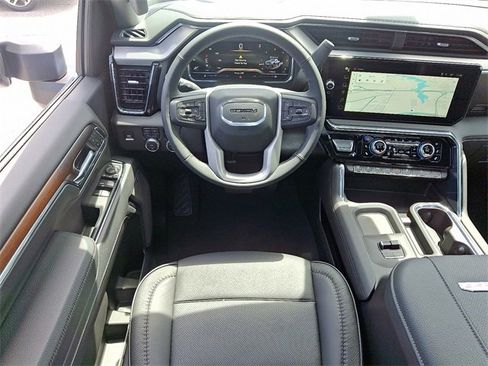 New 2025 GMC Sierra 2500 Denali w/ Denali Reserve Package image 7