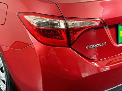 Used 2019 Toyota Corolla LE FWD image 35