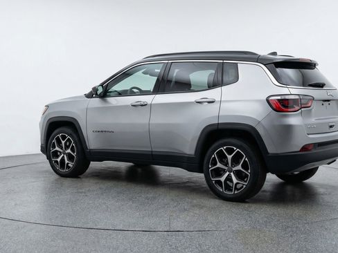 Used 2025 Jeep Compass Limited AWD/4WD image 6