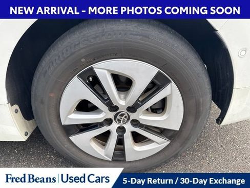 Used 2018 Toyota Prius Four w/ Advanced Technology Package FWD image 7