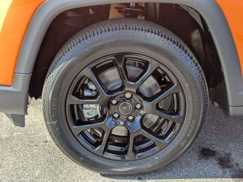 New 2026 Jeep Compass Latitude image 9