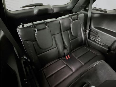 Used 2020 Ford Explorer Limited image 28