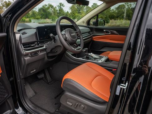 New 2026 Kia Carnival SX Prestige image 13