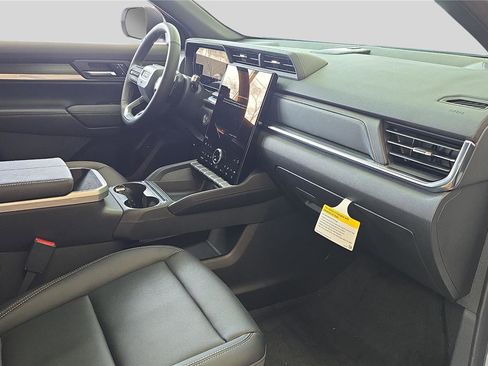 New 2026 GMC Terrain Elevation w/ Elevation Premium Package image 12