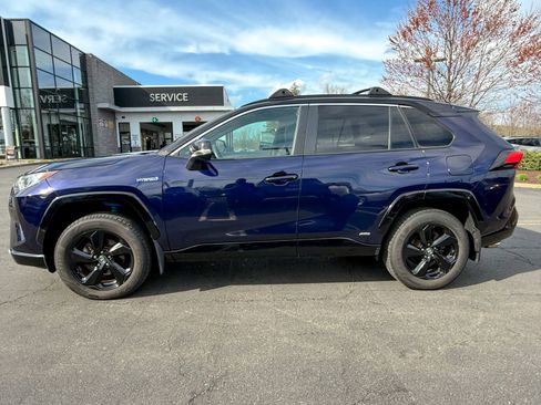 Used 2020 Toyota RAV4 XSE image 11