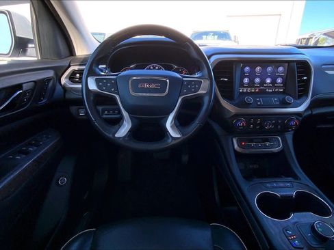 Used 2022 GMC Acadia Denali w/ Denali Technology Package image 6