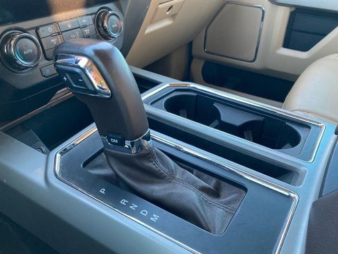 Used 2019 Ford F150 Lariat image 28