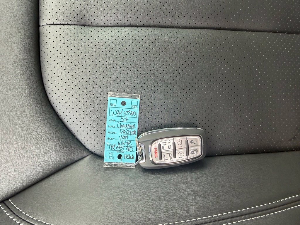 New 2027 Chrysler Pacifica Select w/ Family Tech Group FWD image 40
